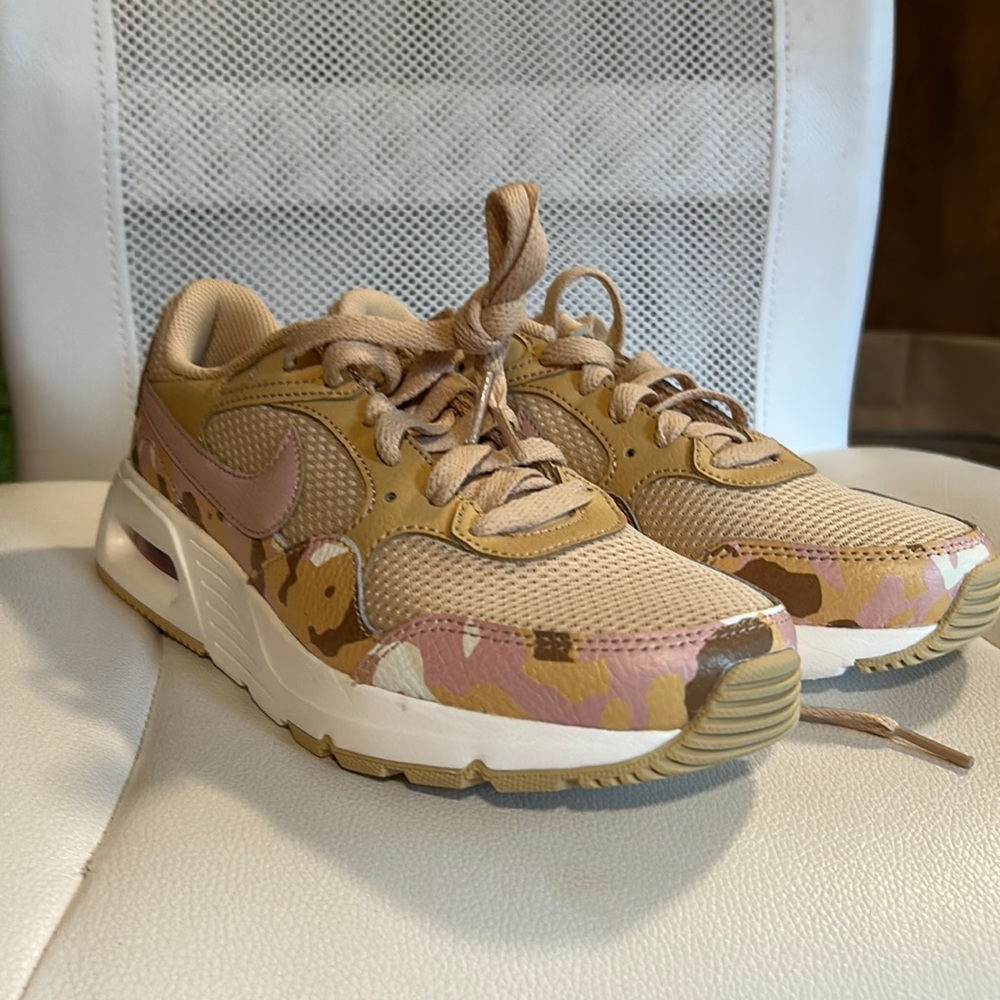 Nike Women's Pink and Tan Camouflage Sneakers